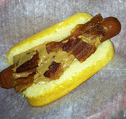 Post image for When hot dog meets Twinkie: Pittsburgh Willy’s introduces the Gourmet Twilly