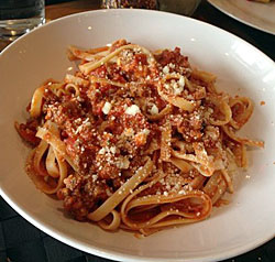 Post image for Zappone’s Italian Bistro in Gilbert offers entree & pizza deals today