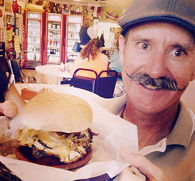 Post image for Today: Wimpy’s Paradise in Chandler celebrates National Hamburger Day with deal