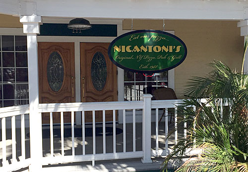 Post image for Nicantoni’s Pizza in Gilbert unveils new lunch & early bird specials