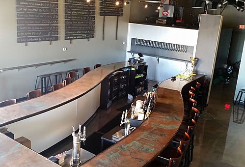 Post image for Divided Vine brings craft beer & hand pies to east Gilbert