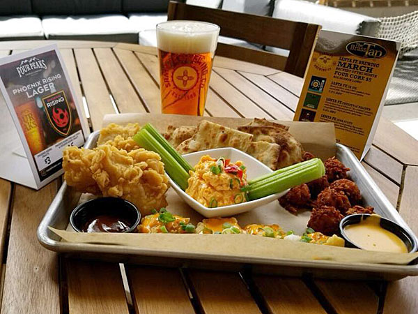 Post image for The Brass Tap announces summer special: 30% off lunch Monday through Thursday