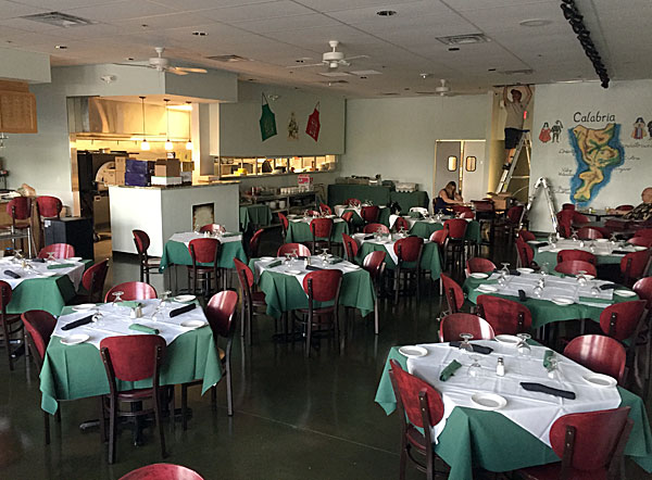 Post image for La Calabria in Gilbert now open again for lunch on weekdays